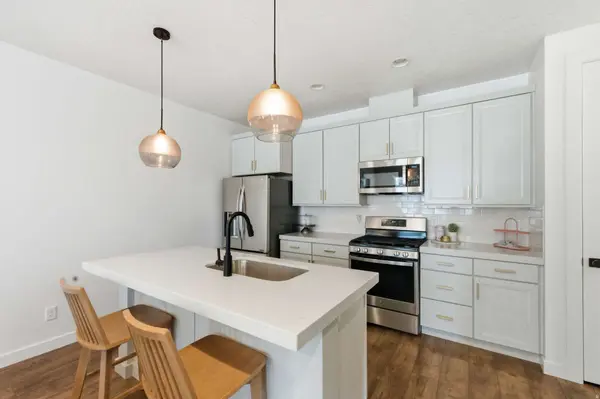 11171 S KESTREL RISE RD, South Jordan, UT 84009