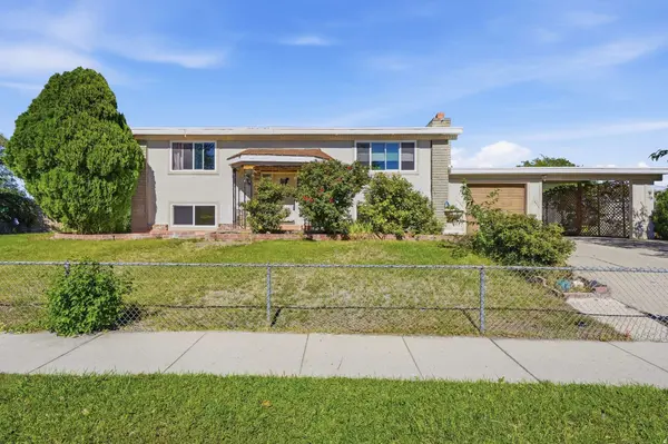 2571 S VESPA DR