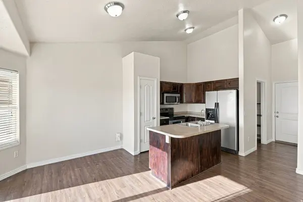 8019 S MADISON NAN DR, West Jordan, UT 84081