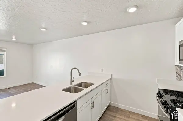 1156 E TRIDENT DR, Saratoga Springs, UT 84045