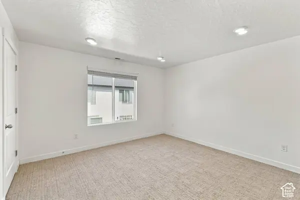 1156 E TRIDENT DR, Saratoga Springs, UT 84045