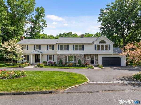 12 Werf Drive, Redding, CT 06896
