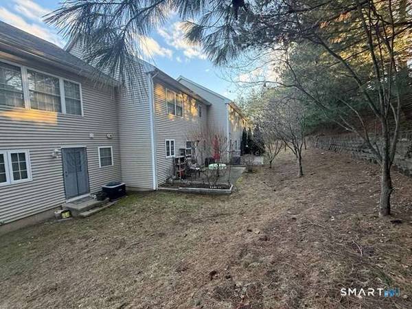 2720 State Street #15, Hamden, CT 06517