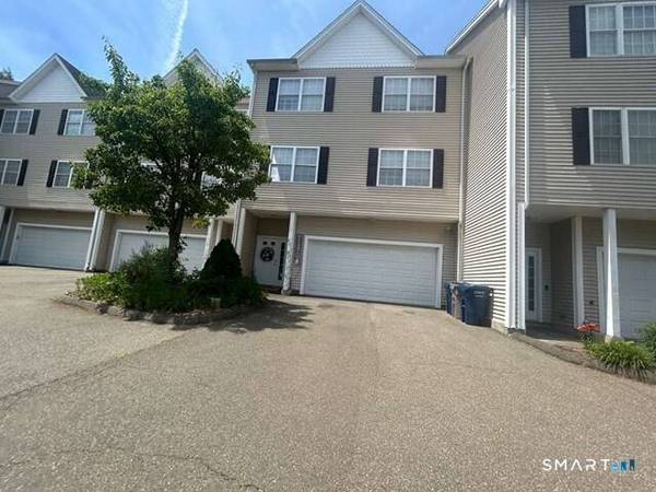 2720 State Street #15, Hamden, CT 06517