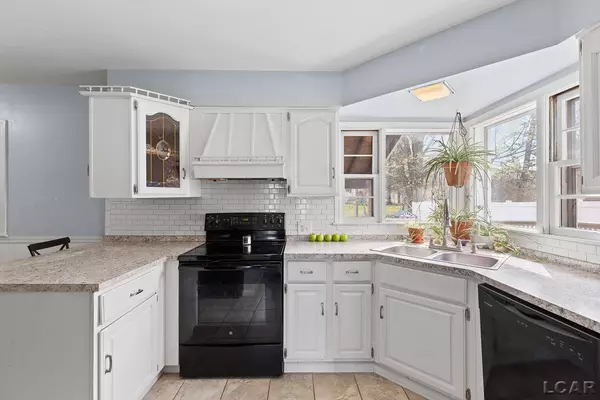 531 S Meridian Road, Hudson, MI 49247