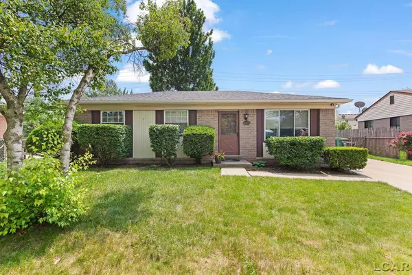 41755 Mckinley Street, Belleville, MI 48111