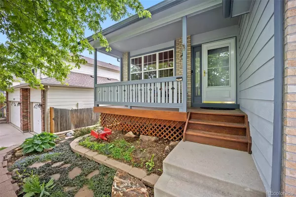 4982 S Danube ST, Aurora, CO 80015