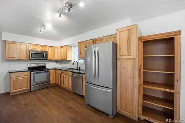 1676 S Dover CT, Lakewood, CO 80232