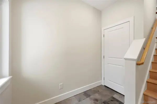 1743 W 33 AVE, Denver, CO 80211