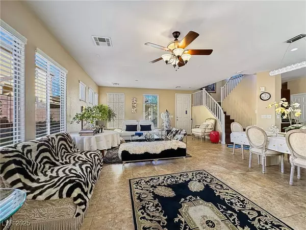 8122 Retriever AVE, Las Vegas, NV 89147