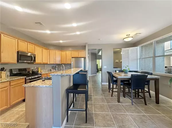 1004 Crescent Falls ST, Henderson, NV 89011