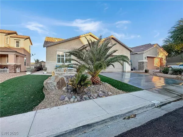 1004 Crescent Falls ST, Henderson, NV 89011