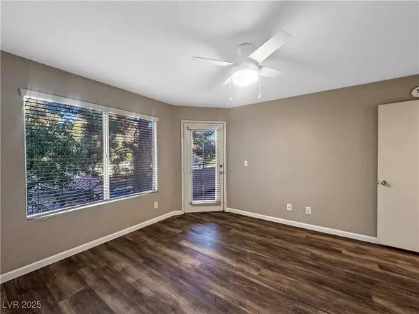 5211 CASPIAN SPRINGS DR #203, Las Vegas, NV 89120