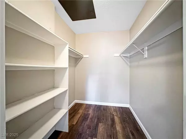 5211 CASPIAN SPRINGS DR #203, Las Vegas, NV 89120