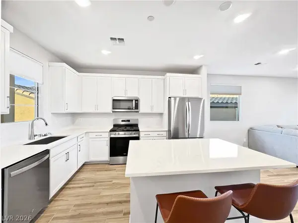 92 Stone Bluff LN, Henderson, NV 89011