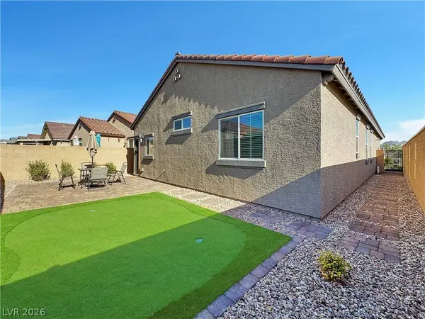 40 Cadence Crest AVE, Henderson, NV 89011