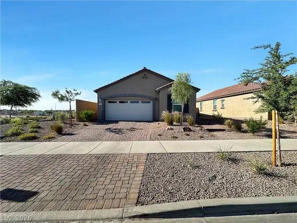 40 Cadence Crest AVE