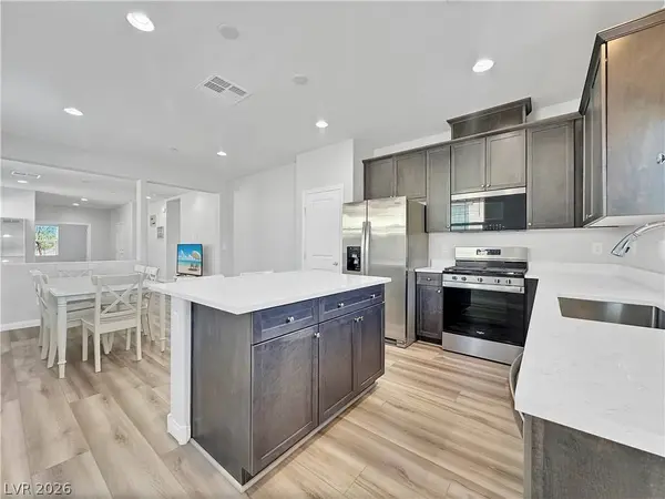 40 Cadence Crest AVE, Henderson, NV 89011