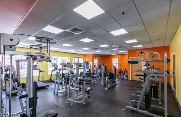19 E Agate AVE #305, Las Vegas, NV 89123