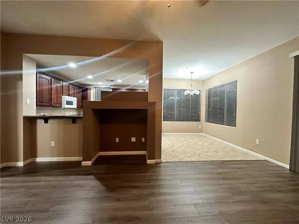 19 E Agate AVE #305