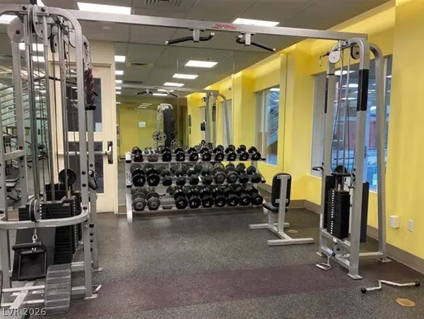 19 E Agate AVE #305, Las Vegas, NV 89123