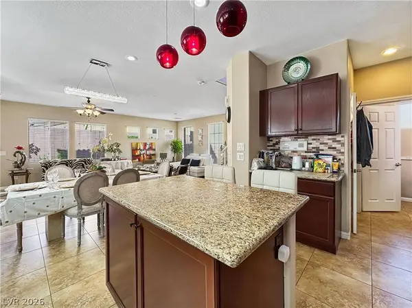 8122 Retriever AVE, Las Vegas, NV 89147