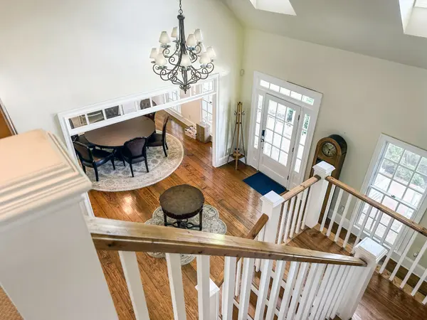 Entry Way - 53 Winterhawk Cove on Lake Lanier