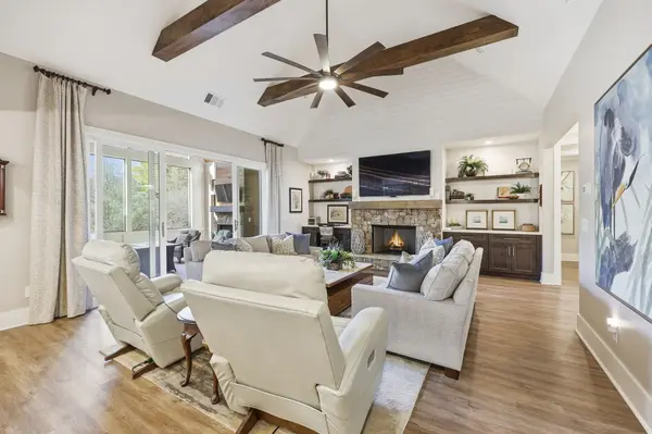 6039 Grand Marina Cir, Gainesville, GA 30506-7829