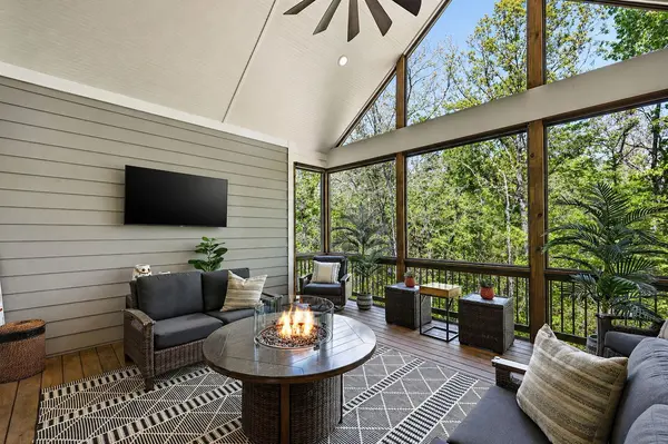 7162 Bluebird Cv, Gainesville, GA 30506-5506