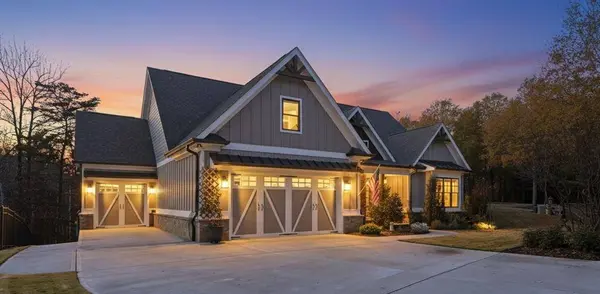 6039 Grand Marina CIR, Gainesville, GA 30506