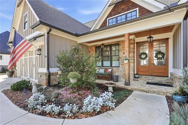 6039 Grand Marina CIR, Gainesville, GA 30506