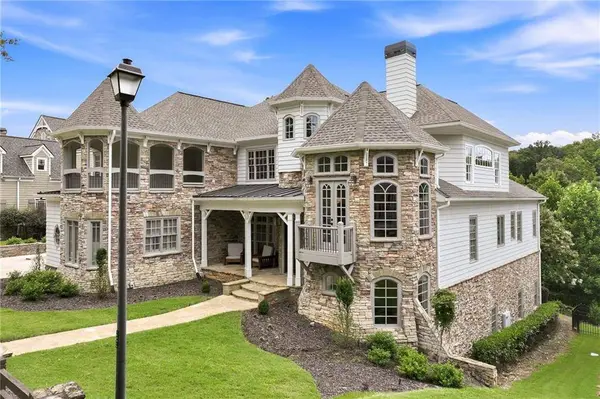 6756 Hedge Row LN, Gainesville, GA 30506