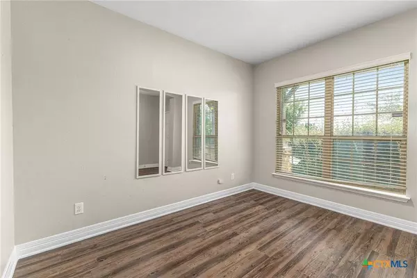 609 Community DR, New Braunfels, TX 78132