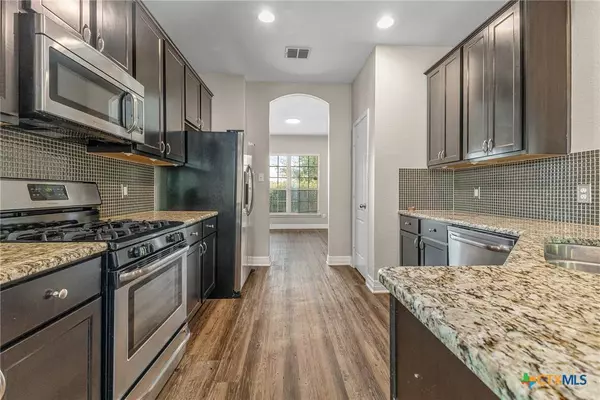 609 Community DR, New Braunfels, TX 78132