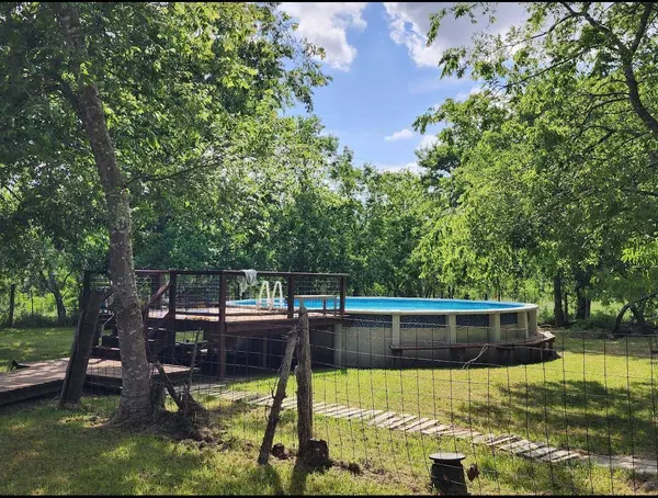 218 Alexandra LN, Dale, TX 78616