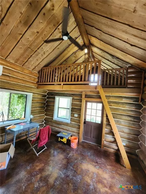 218 Alexandra LN, Dale, TX 78616