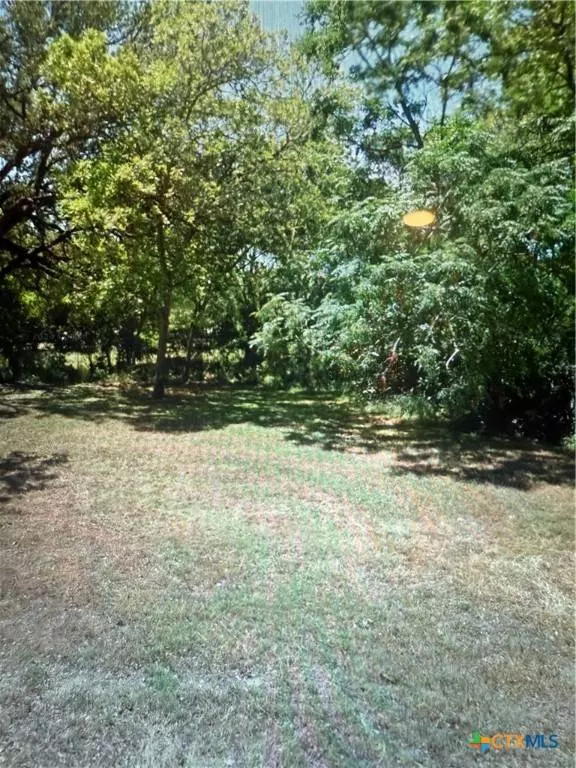 727 Salinas ST, Seguin, TX 78155