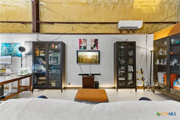 218 Alexandra LN, Dale, TX 78616