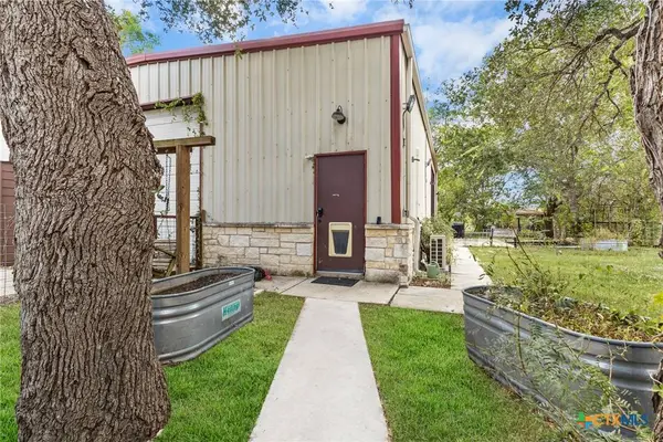 218 Alexandra LN, Dale, TX 78616