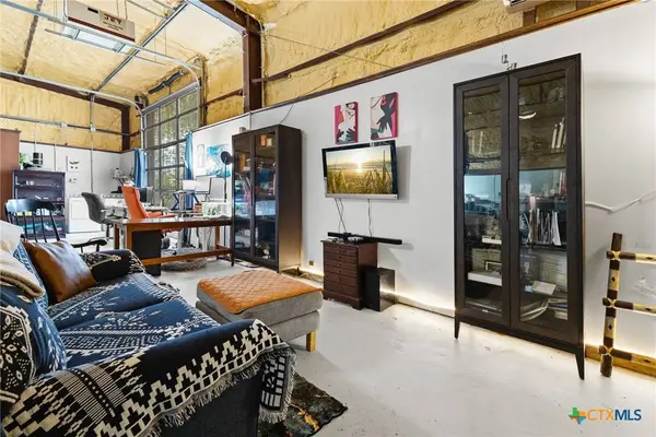 218 Alexandra LN, Dale, TX 78616