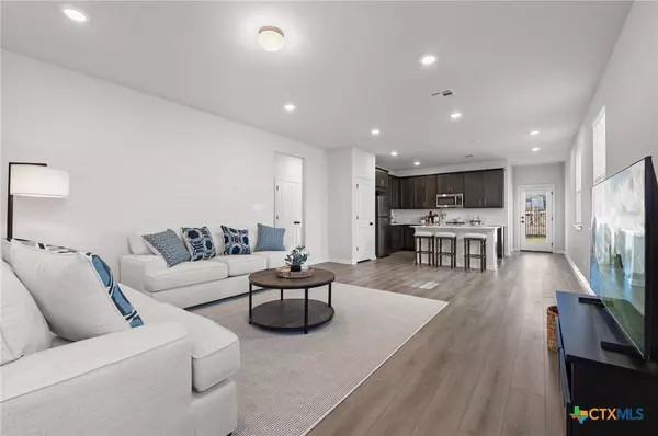 508 Possumhaw LN, San Marcos, TX 78666