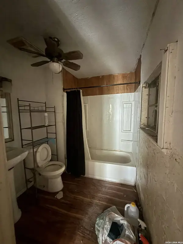 121 peabody, San Antonio, TX 78211