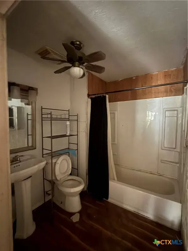 121 Peabody AVE, San Antonio, TX 78211