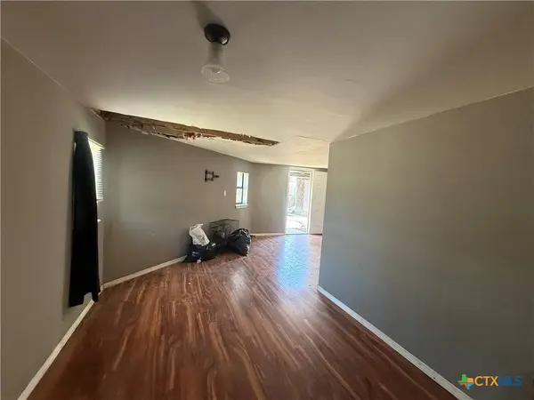 121 Peabody AVE, San Antonio, TX 78211