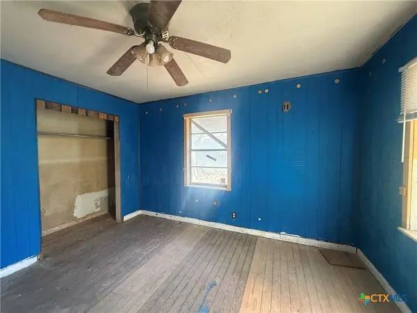 121 Peabody AVE, San Antonio, TX 78211