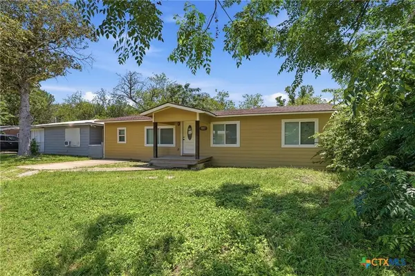 937 Anderson ST, Seguin, TX 78155
