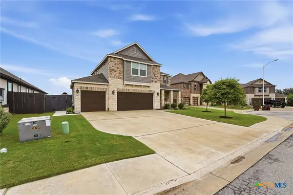 1515 Foxglove DR, Lockhart, TX 78644
