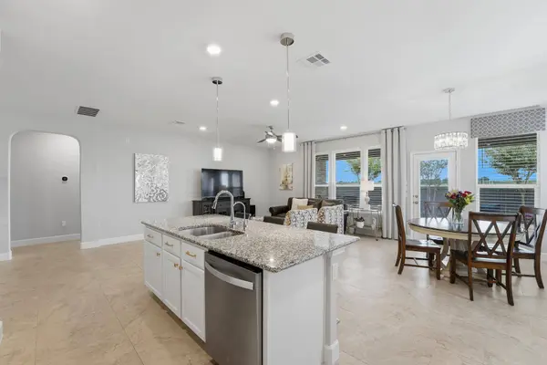 1515 Foxglove DR, Lockhart, TX 78644