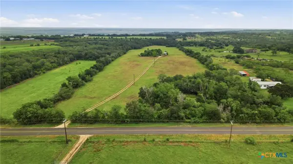11615 Kingsbury RD, Kingsbury, TX 78638