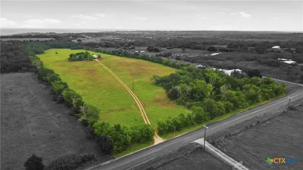 11615 Kingsbury RD, Kingsbury, TX 78638